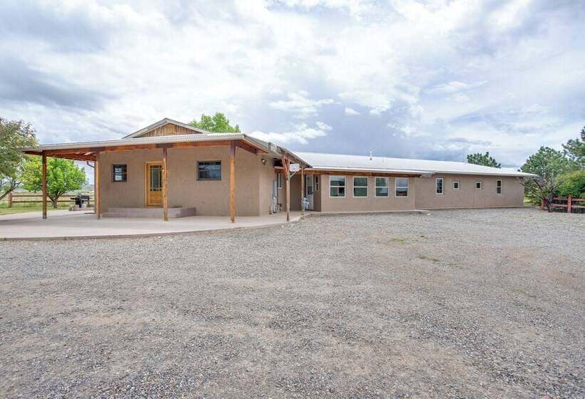 Montrose Family Home W/ Yard & Fruit Trees!