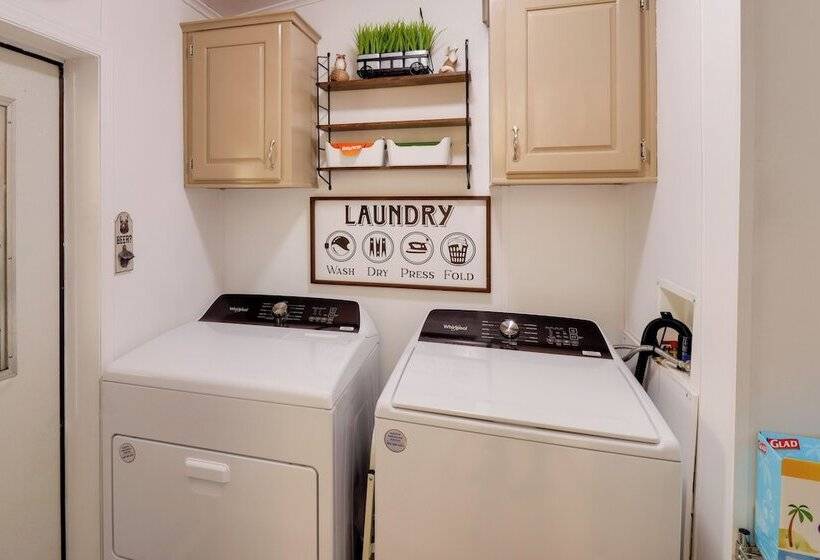 Overgaard Family Retreat W/ Fire Pit & Grill!