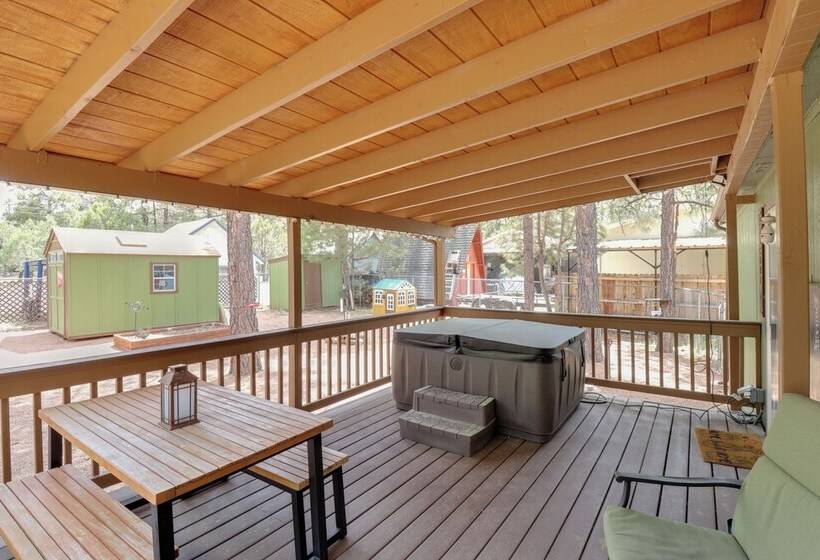 Overgaard Family Retreat W/ Fire Pit & Grill!