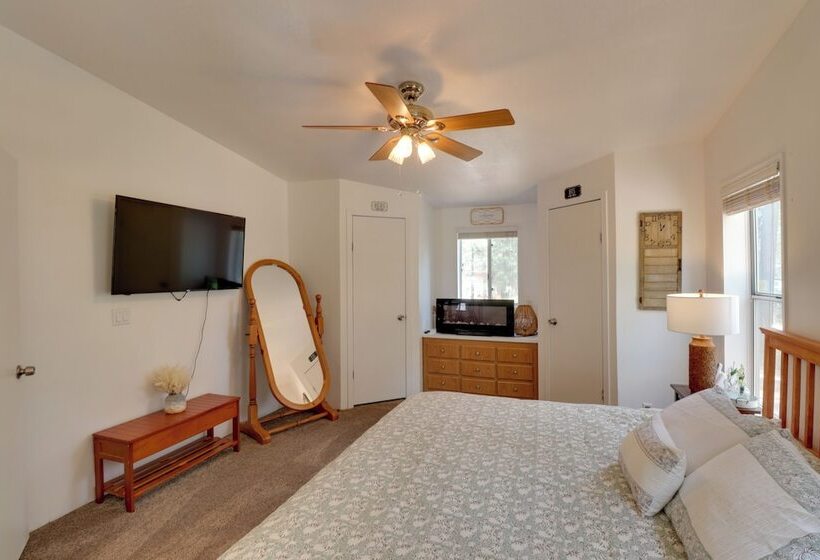 Overgaard Family Retreat W/ Fire Pit & Grill!