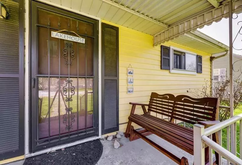 Pet Friendly Ohio Escape W/ Deck & Community Dock!