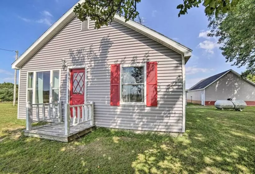 Pet Friendly & Peaceful Northern Michigan Gem