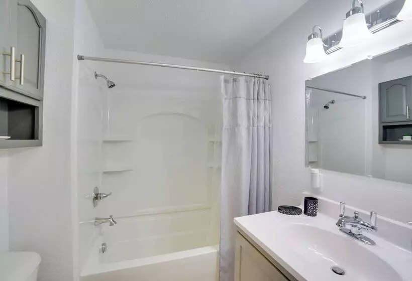 Pet Friendly & Peaceful Northern Michigan Gem