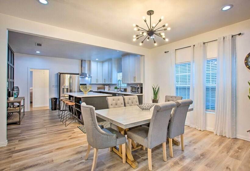 4 Mi To Dtwn Dallas: Home W/ Fire Pit + Gazebo