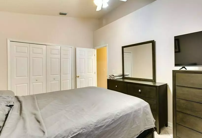 Port St Lucie Home ~ 3 Mi To Botanical Gardens!