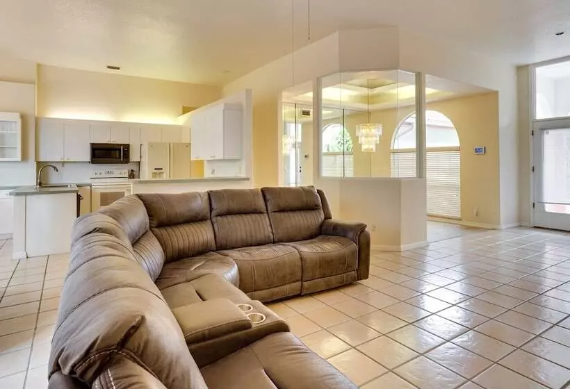 Port St Lucie Home ~ 3 Mi To Botanical Gardens!