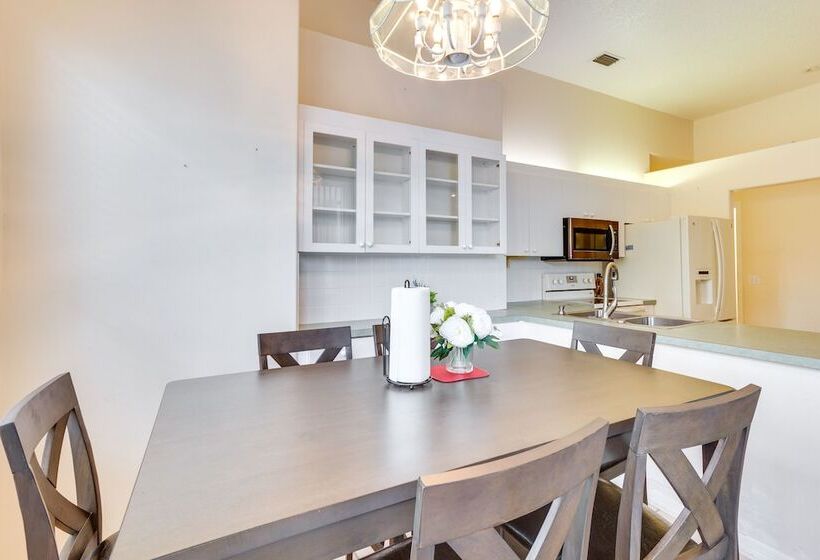 Port St Lucie Home ~ 3 Mi To Botanical Gardens!