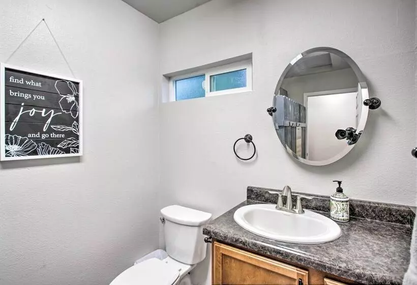 Quaint Clifton Escape W/ Grill   1 Mi To Winery!