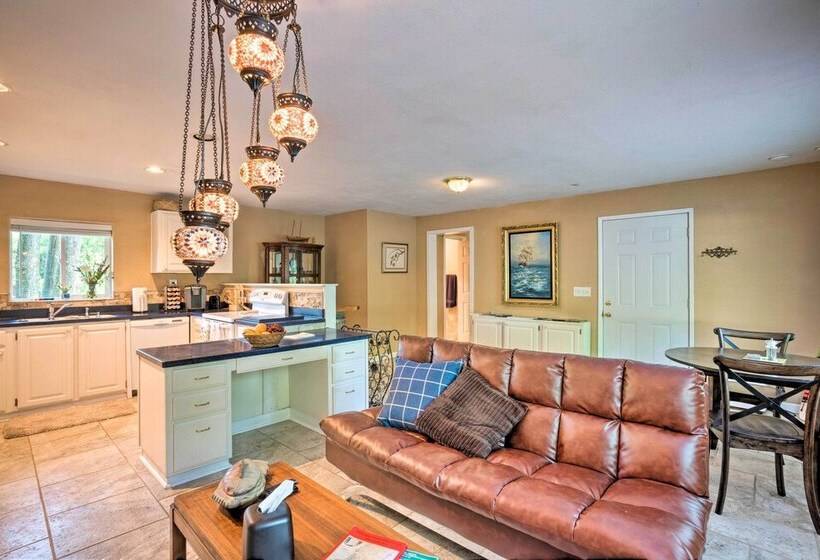 Quaint Riverside Reprieve W/ Kayaks + Floats!