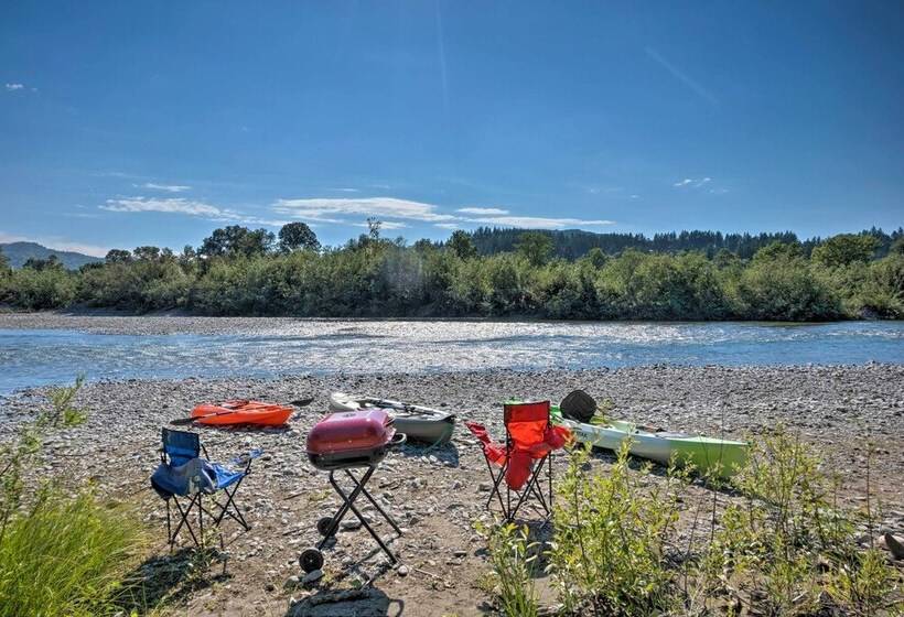 Quaint Riverside Reprieve W/ Kayaks + Floats!