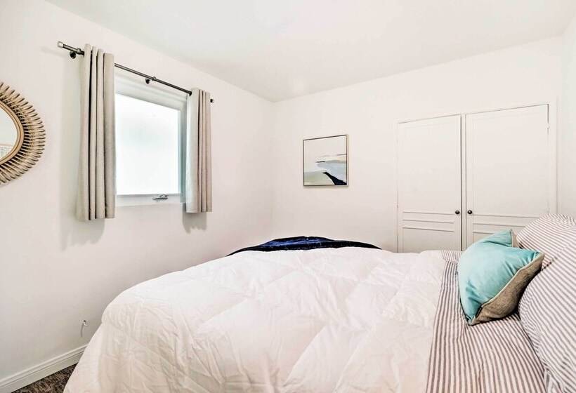 Quiet Carpinteria Cottage By Town & Beaches