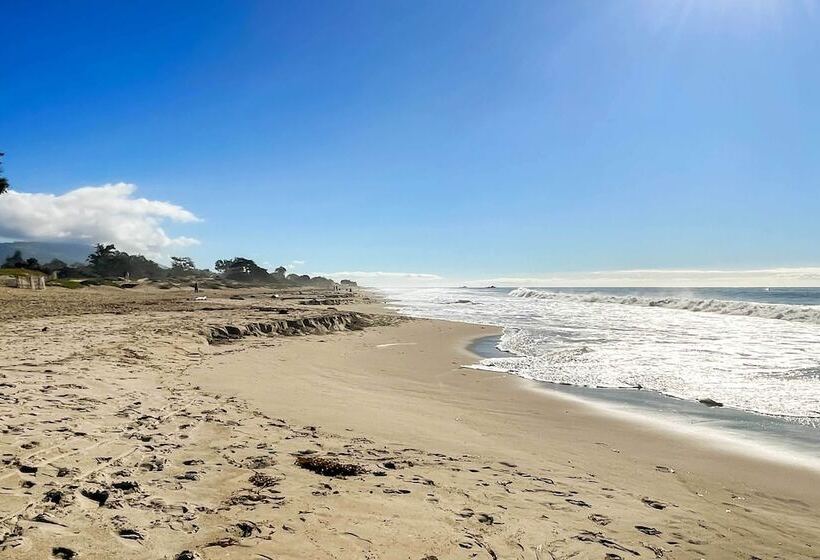 Quiet Carpinteria Cottage By Town & Beaches