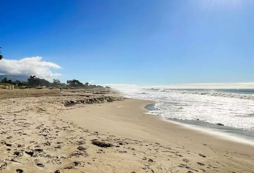 Quiet Carpinteria Cottage By Town & Beaches