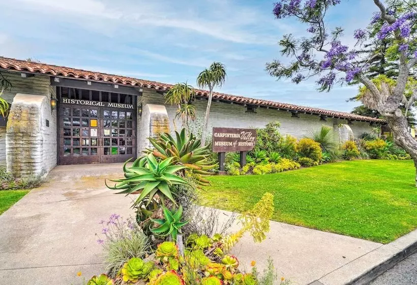 Quiet Carpinteria Cottage By Town & Beaches