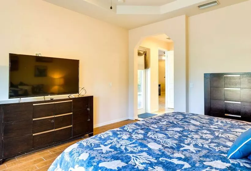 Rotonda West Vacation Rental: Private Yard W/ Pool