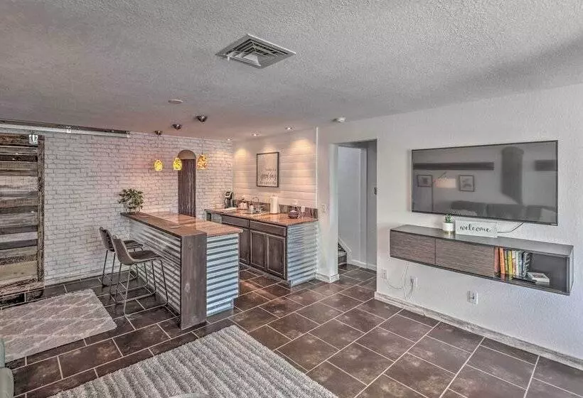 Serene Havasu Oasis: Newly Remodeled W/ Views
