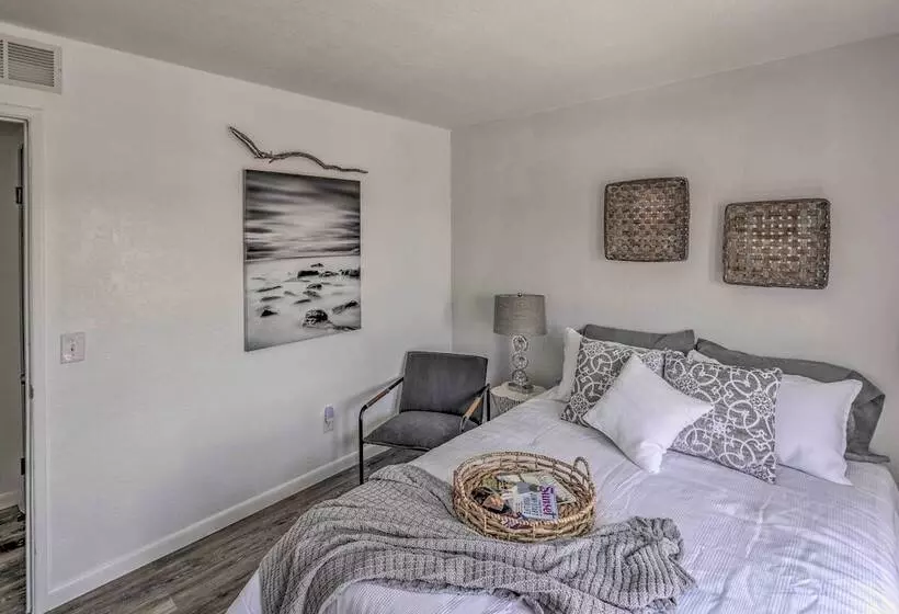 Serene Havasu Oasis: Newly Remodeled W/ Views