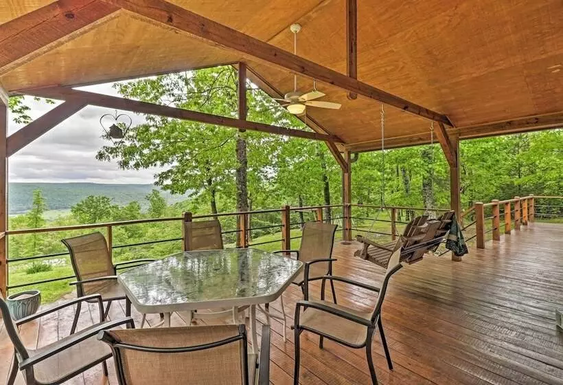 Spacious & Elegant Mountain View Cabin W/ Deck!