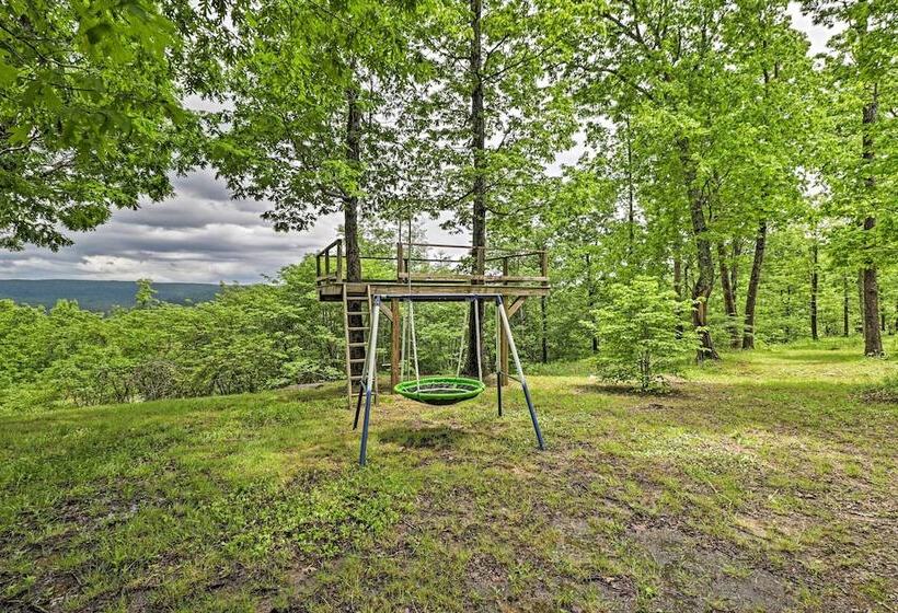 Spacious & Elegant Mountain View Cabin W/ Deck!