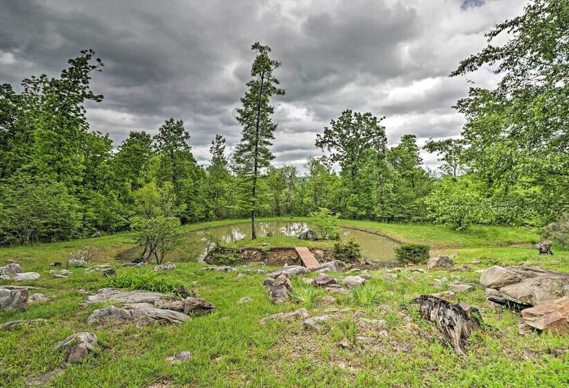 Spacious & Elegant Mountain View Cabin W/ Deck!