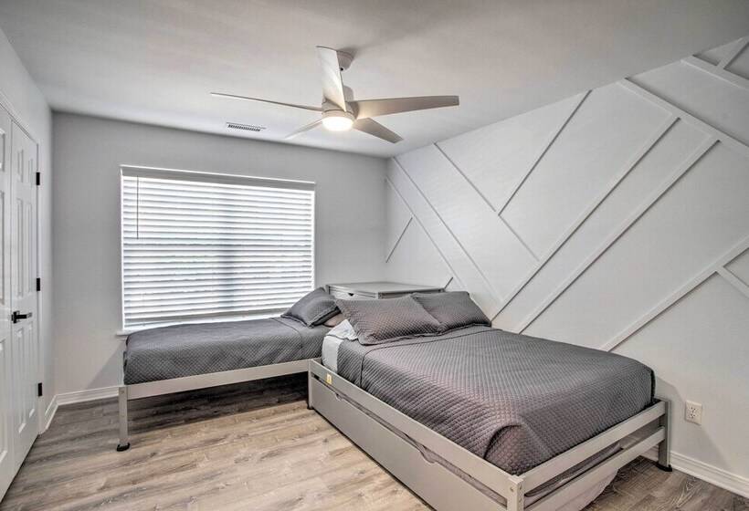 Spacious Williams Retreat W/ Games & Hot Tub!