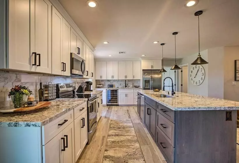 55 + Sun City West Home Near Golfing, Dogs Welcome