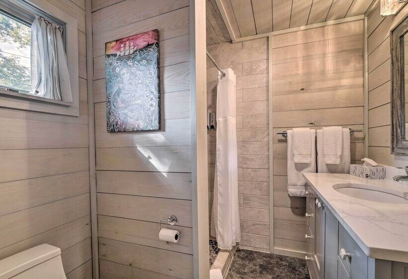 Outdoor Oasis & Grills: Ultimate Rockport Home!