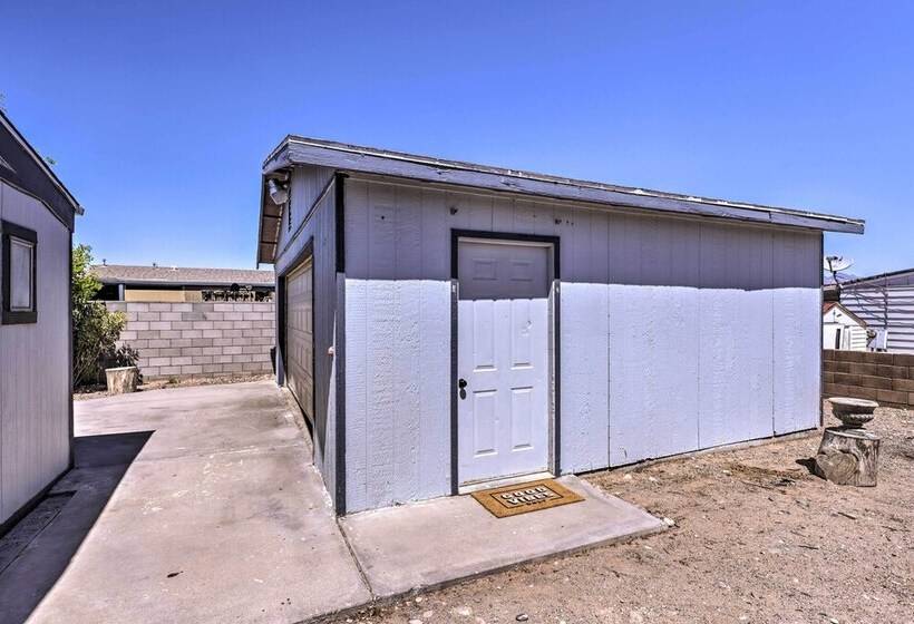 Updated Escape W/ Game Room 1 Block To River!