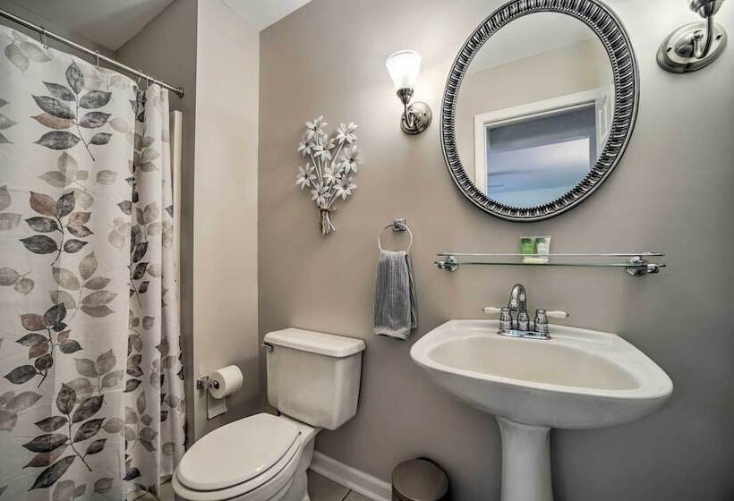 Brevard Retreat ~ 3 Mi To Downtown!