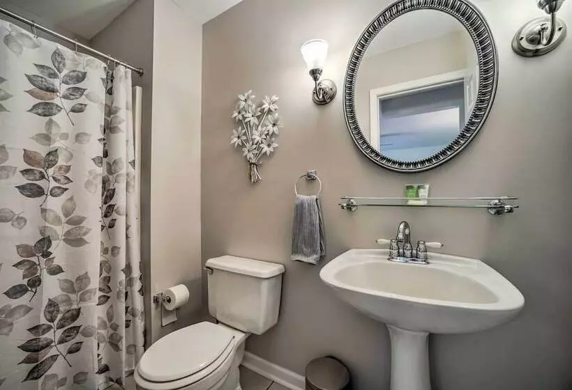 Brevard Retreat ~ 3 Mi To Downtown!