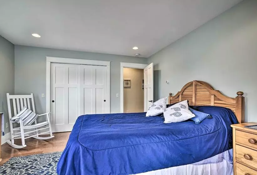 Charming Home On Keuka Lake W/ Dock & Fire Pit!