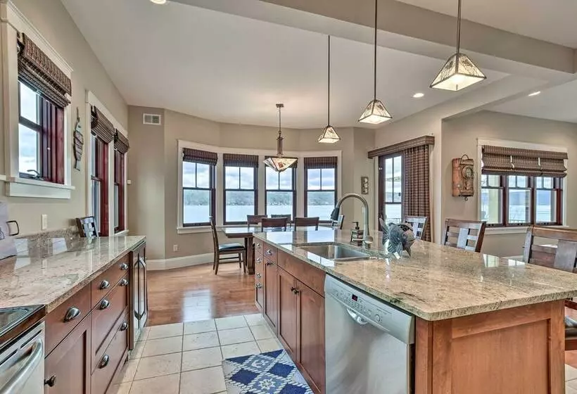 Charming Home On Keuka Lake W/ Dock & Fire Pit!