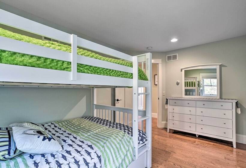 Charming Home On Keuka Lake W/ Dock & Fire Pit!