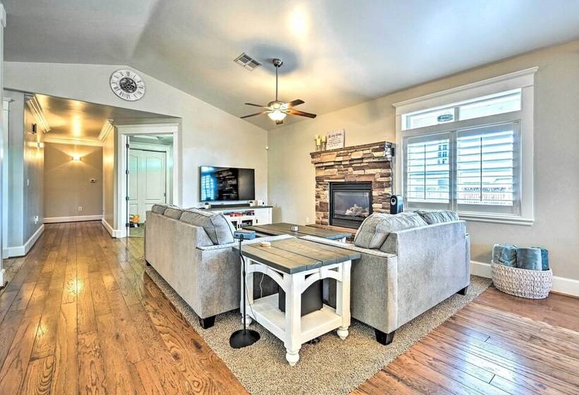 Bellemont Family Home W/ Hot Tub & Playground Set