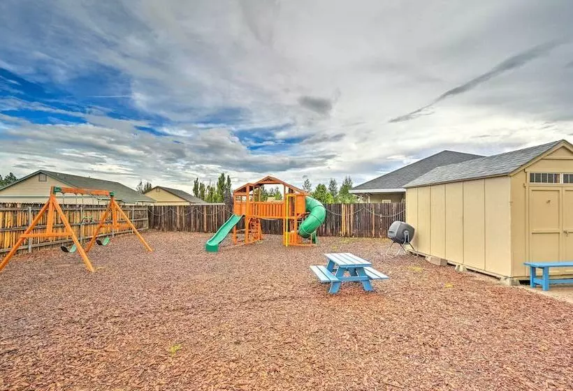 Bellemont Family Home W/ Hot Tub & Playground Set