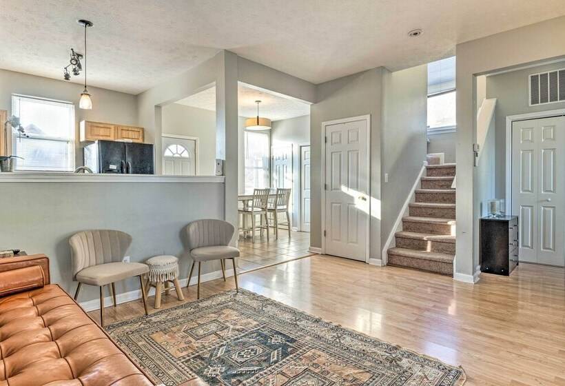 Cozy Indianapolis Home W/ Private Hot Tub!