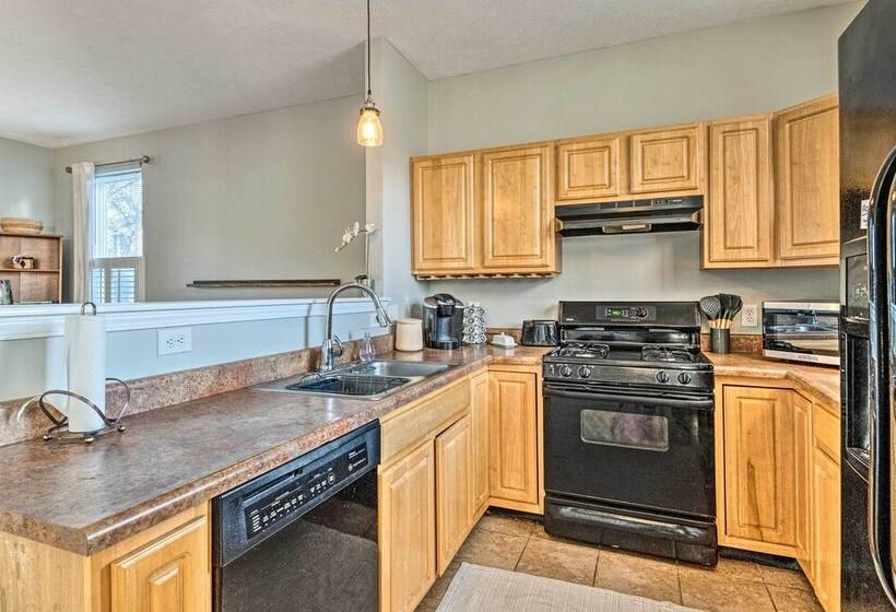 Cozy Indianapolis Home W/ Private Hot Tub!