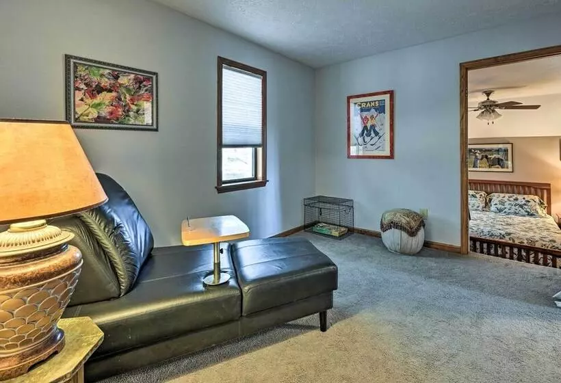 Cozy Lake Chatuge Getaway, Walk To Water!