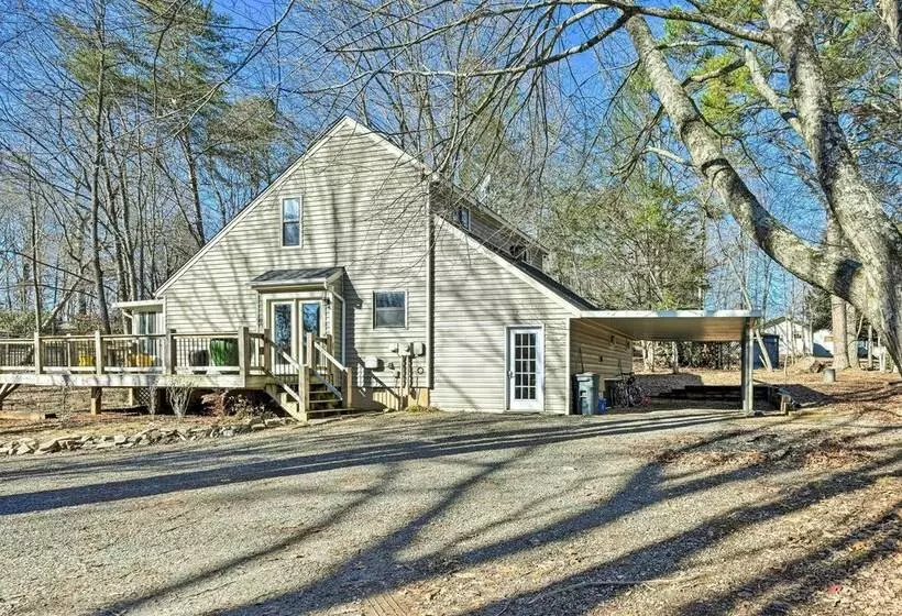 Cozy Lake Chatuge Getaway, Walk To Water!