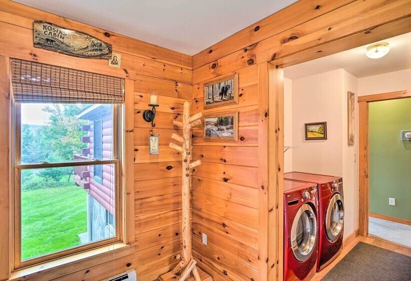 Grand Windham Retreat W/ Fire Pit & Game Room