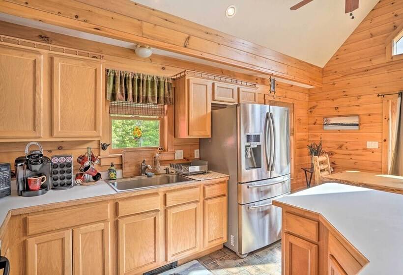 Grand Windham Retreat W/ Fire Pit & Game Room