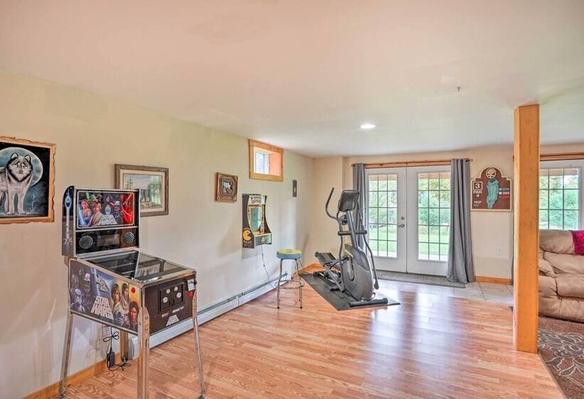 Grand Windham Retreat W/ Fire Pit & Game Room