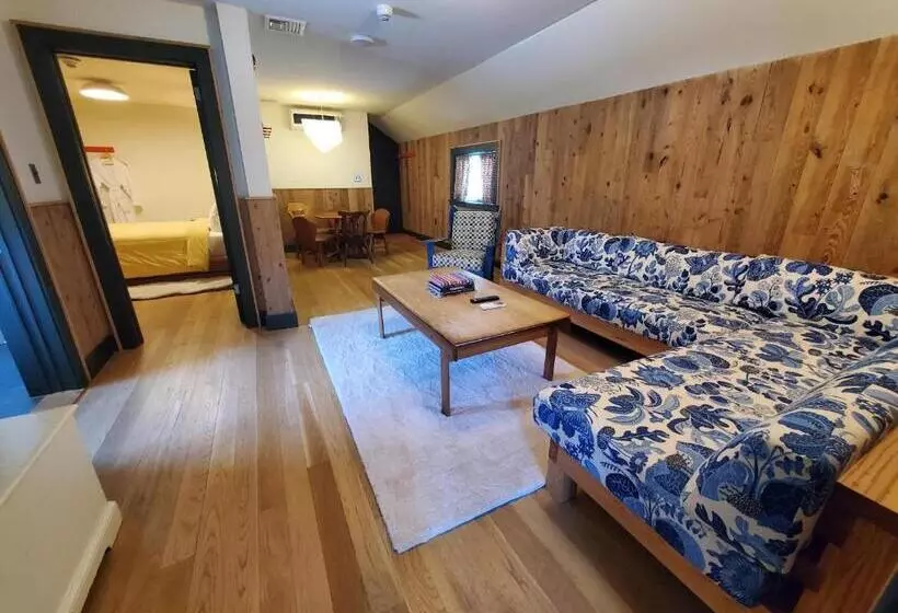 Hotelli Little Cat Lodge