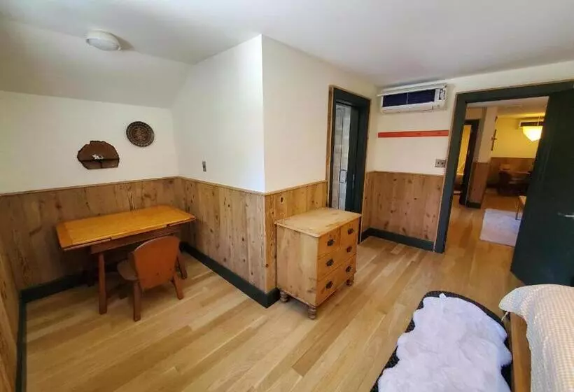 Hotelli Little Cat Lodge