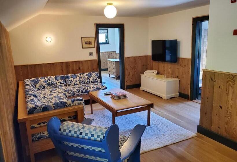 בית מלון כפרי Little Cat Lodge