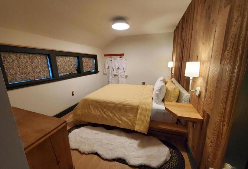 בית מלון כפרי Little Cat Lodge