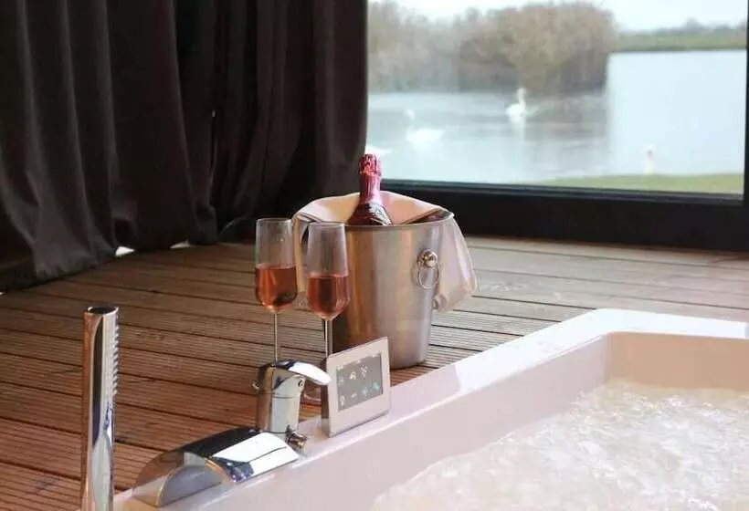 Hotel Serenity Resort