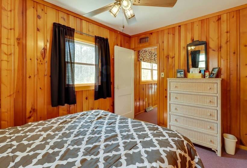 Lake Wallenpaupack Cabin W/ Boat Trailer Parking