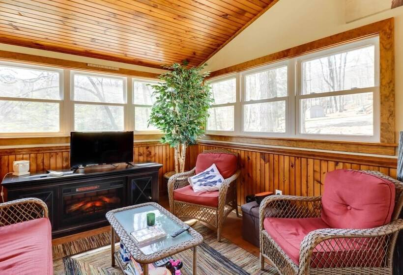 Lake Wallenpaupack Cabin W/ Boat Trailer Parking