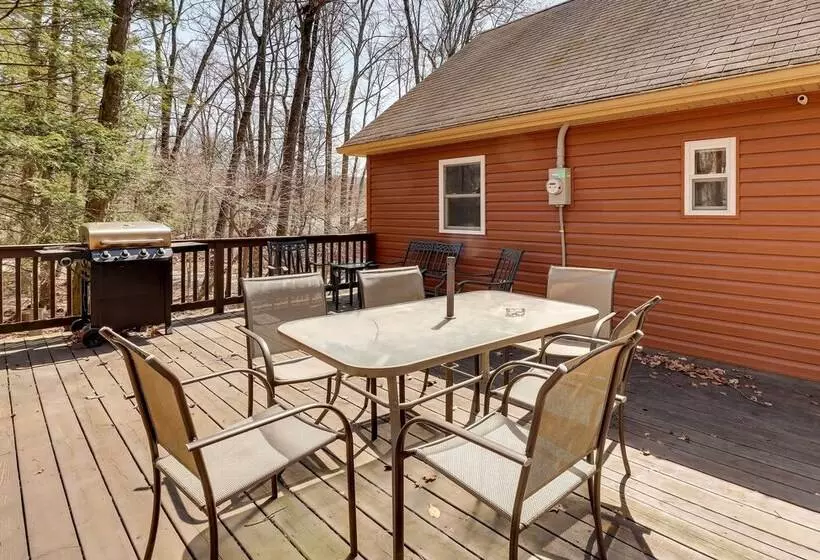 Lake Wallenpaupack Cabin W/ Boat Trailer Parking